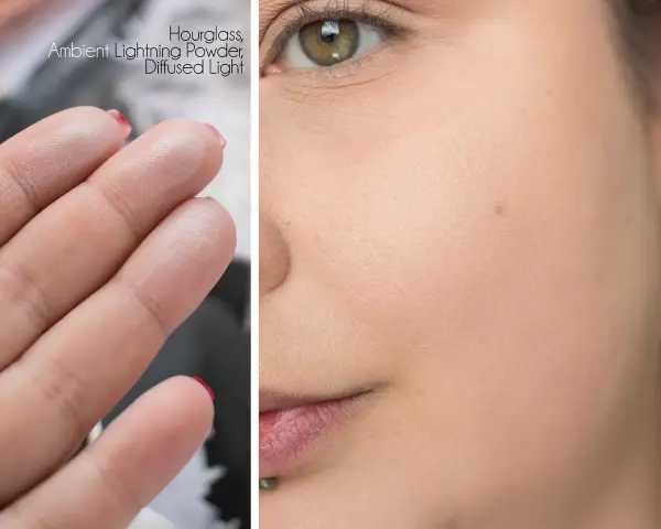 Puder rozświetlający Hourglass Ambient Lighting Powder, Diffused Light na palcach i na skórze twarzy, nadający subtelny blask.
