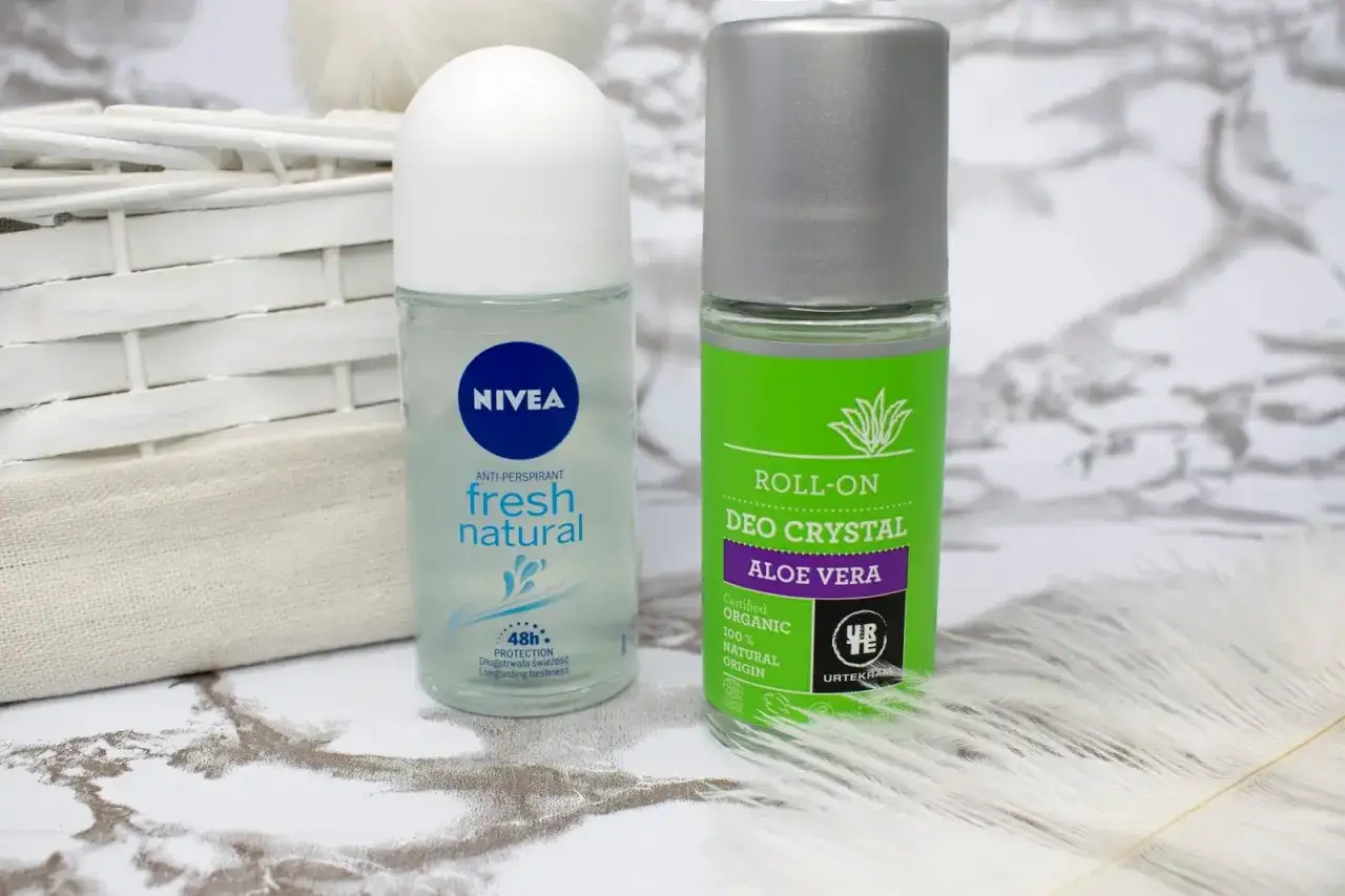 Dwa antyperspiranty: Nivea Fresh Natural i Urtekram Roll-on Deo Crystal Aloe Vera. Ten drugi zawiera chlorek glinu.