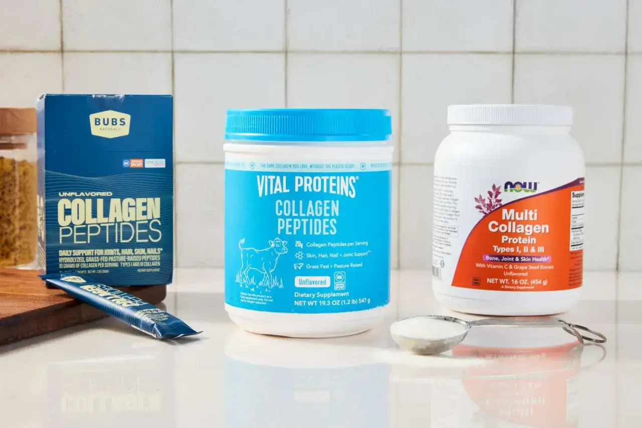 Kolagen na co pomaga? Suplementy kolagenowe wspierają stawy, włosy, skórę i paznokcie. Na zdjęciu produkty Bubs Naturals, Vital Proteins i Now Foods.